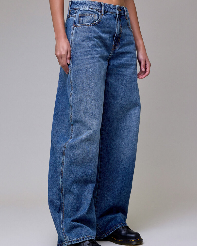 Sammie Barrel Jean | Medium Dark