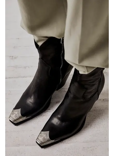 Free People Brayden Western Boots | Black