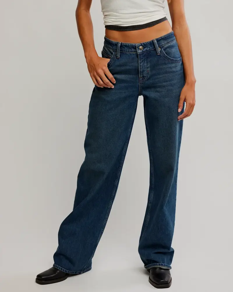 Free People Tennessee Low-Rise Boyfriend Jeans