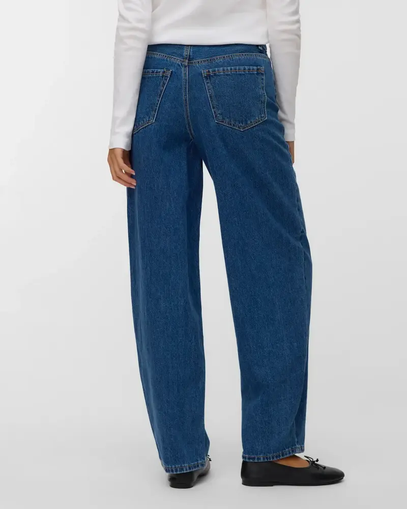 Vero Moda Billie High Rise Barrel Jean | 32 Inseam