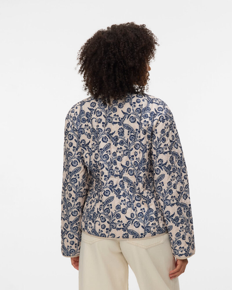 Vero Moda Clara Jacket |  Paisley