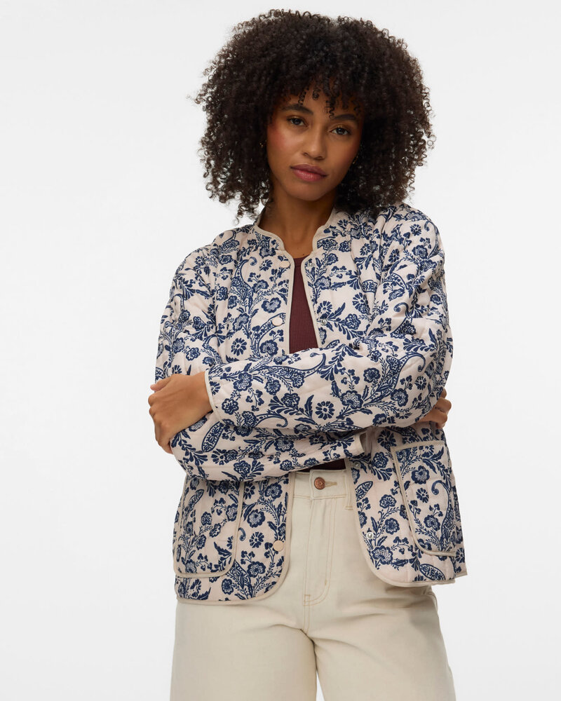 Vero Moda Clara Jacket |  Paisley