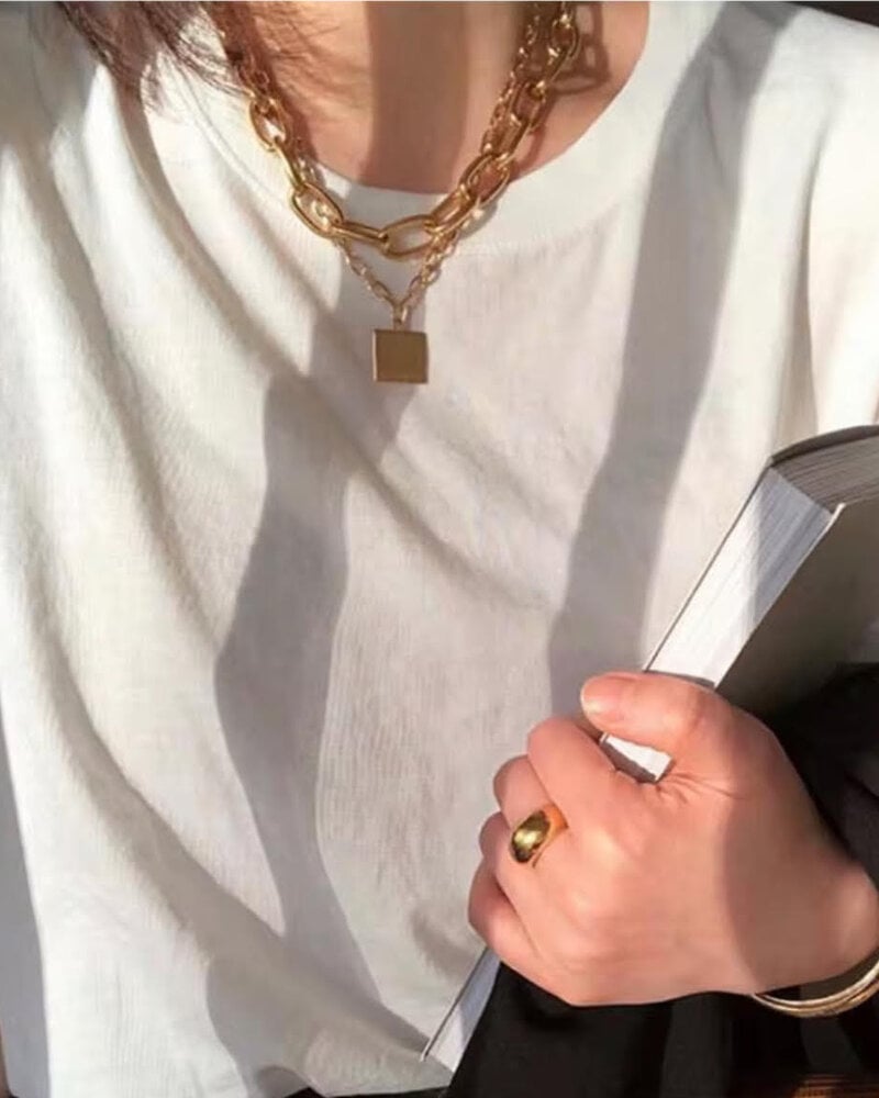 Lorieli Chunky Chain Toggle Necklace