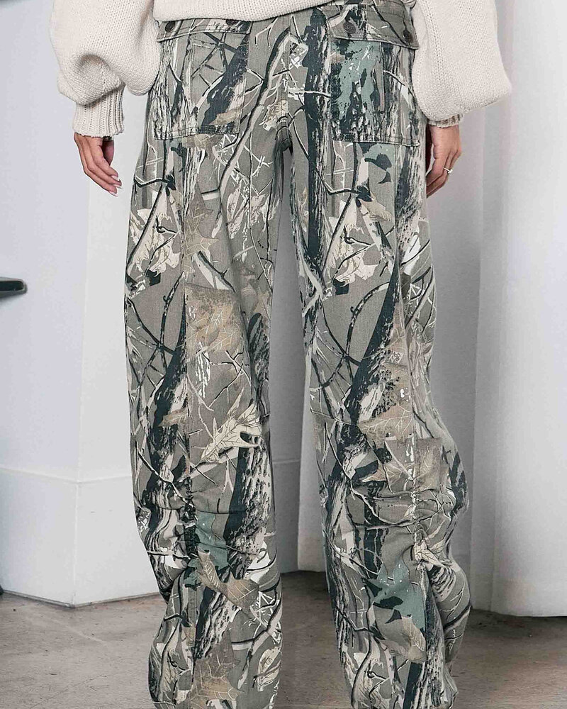 Kendal Camo Barrel Jeans