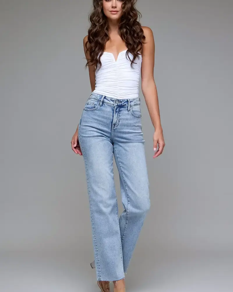 Ella Classic Straight | Medium Wash