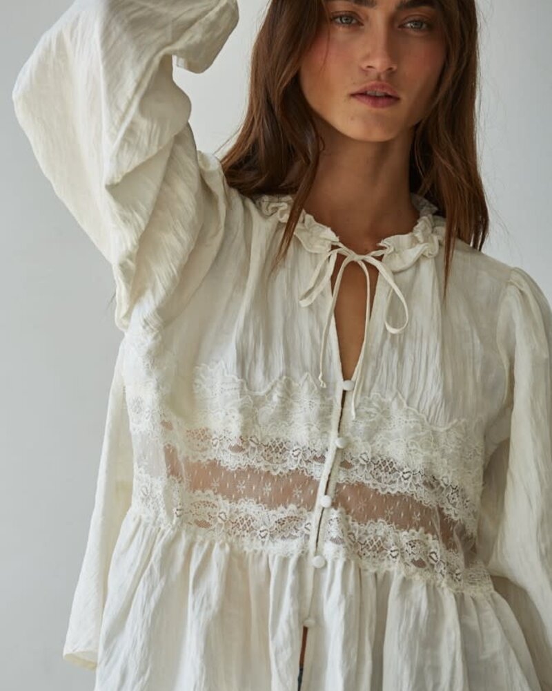 Chantilly Buttondown Top