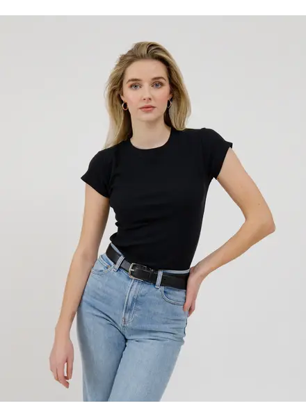 Ribbed Fitted Tee | Black