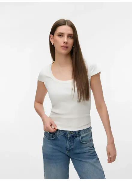Vero Moda Chloe Scoop T-Shirt | White