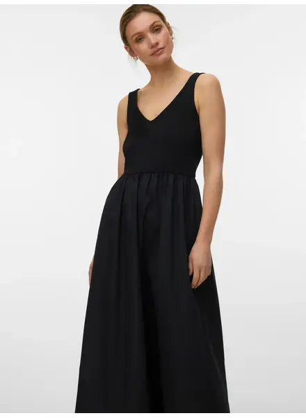 Vero Moda Valley Maxi Dress | Black