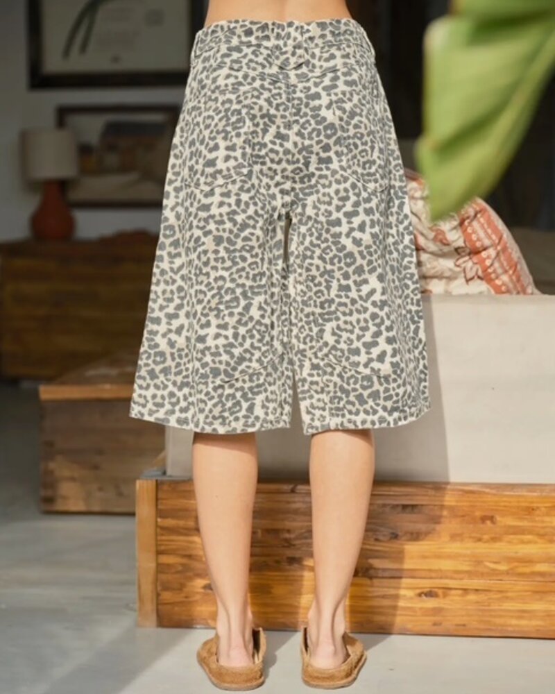 Leopard Bermuda Semi Barrel Shorts