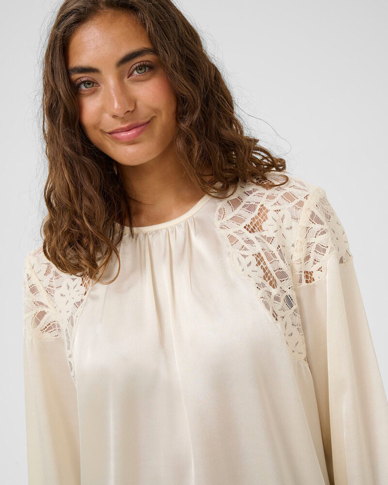 Camusa Blouse