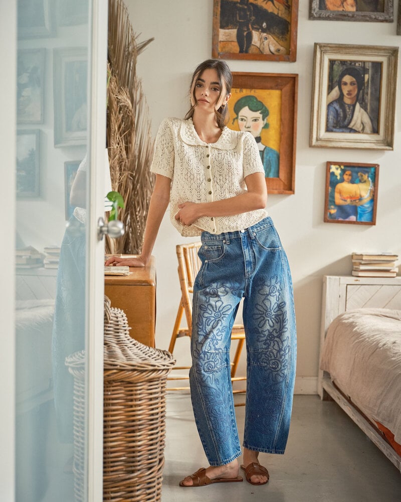 Tootsie Embroidered Barrel Jean | Medium Blue