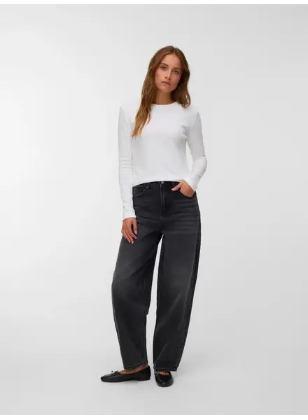 Vero Moda Billie High Rise Barrel Jean | Black 32 Inseam