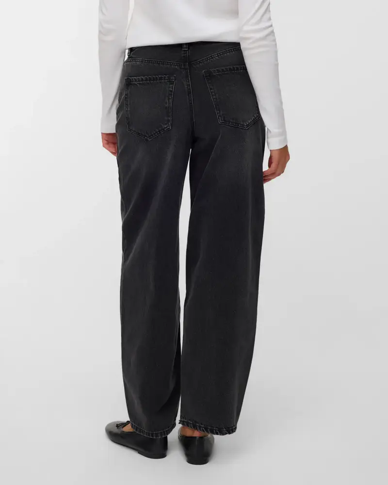 Vero Moda Billie High Rise Barrel Jean | Black 30" Inseam