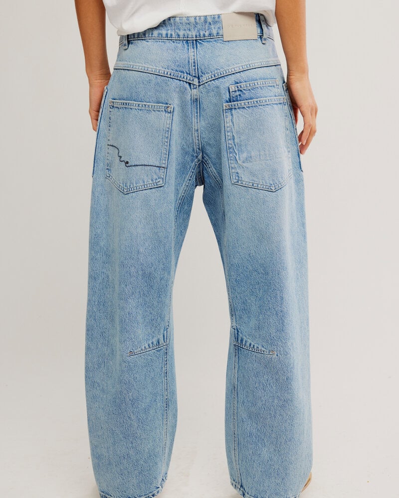 Free People Minimalist Moxie Barrel Jeans | Country Fair