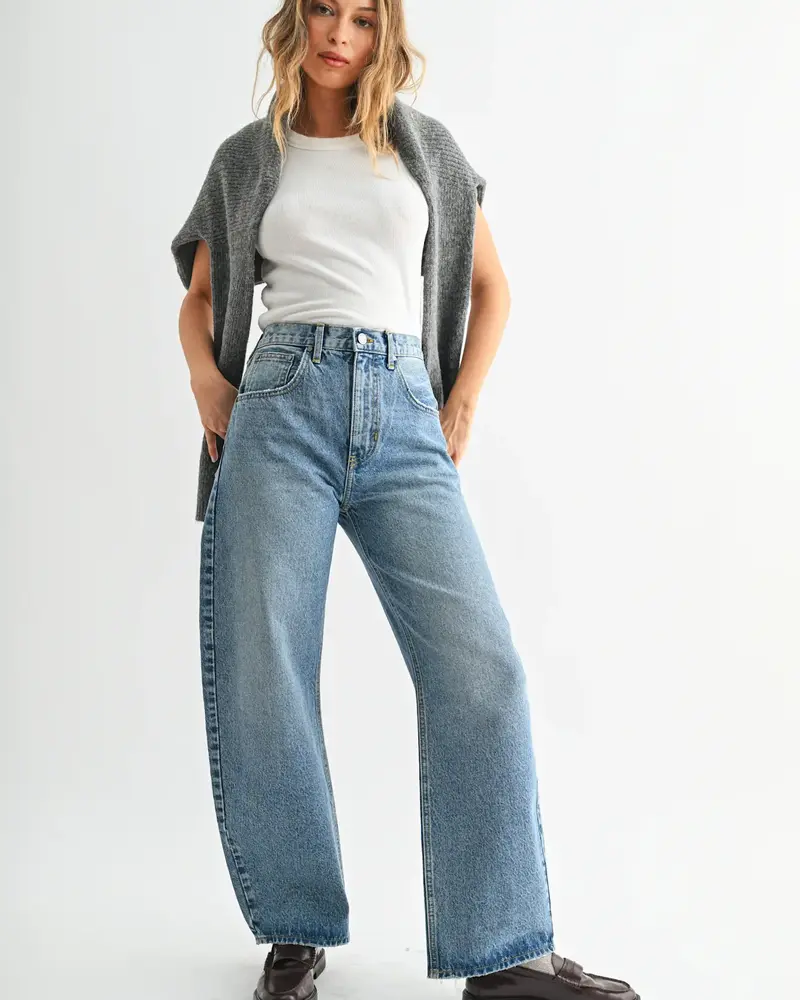 Just Black Denim The Classic Barrel Jean | Medium