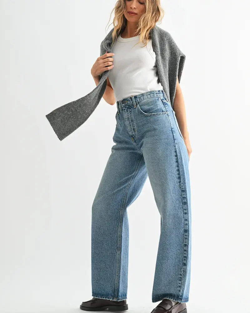 Just Black Denim The Classic Barrel Jean | Medium