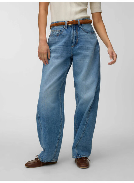 Vero Moda Zoe High Rise Barrel Jean | Medium 34" Inseam