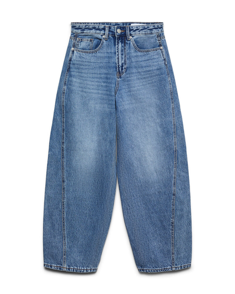 Vero Moda Zoe High Rise Barrel Jean | Medium 34" Inseam