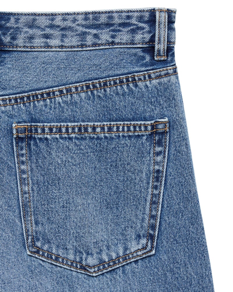 Vero Moda Zoe High Rise Barrel Jean | Medium 32" Inseam
