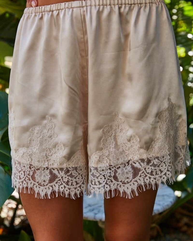 Maisy Lace Shorts | Pearl
