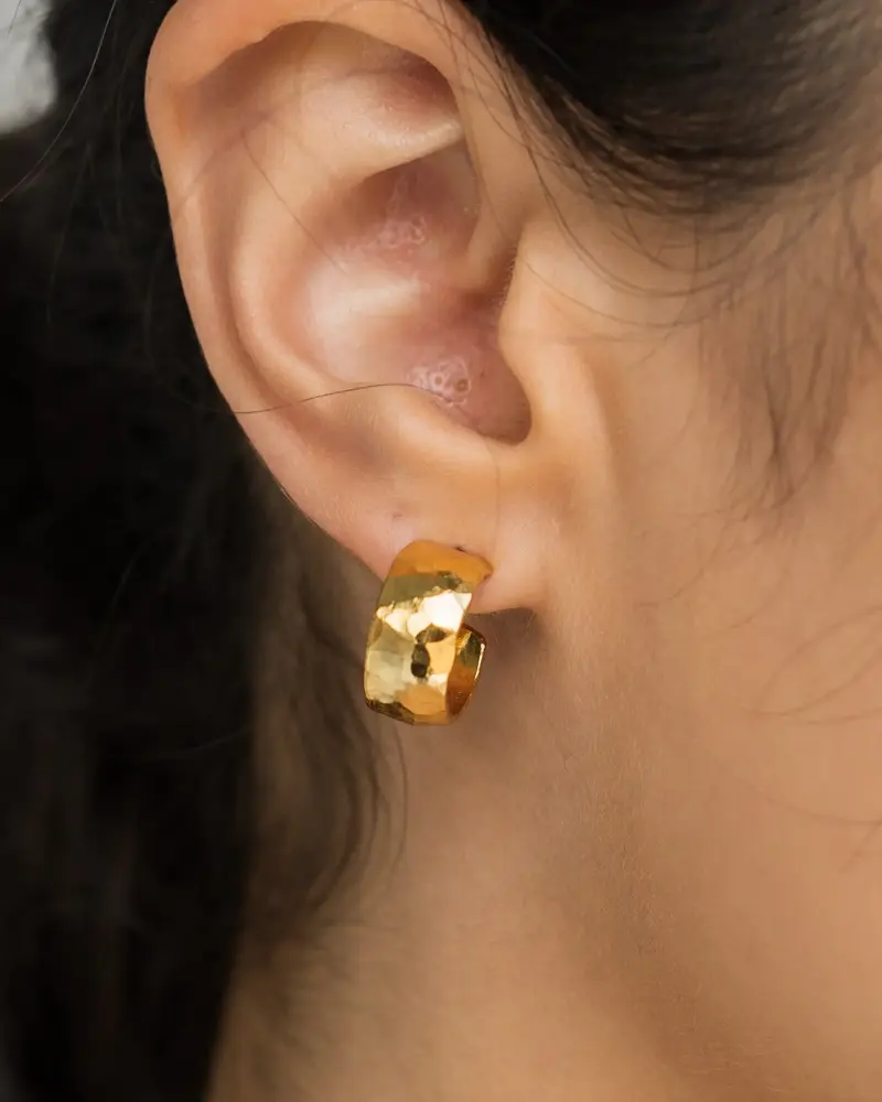 Brenda Grands Mini Hammered Hoops | 24K Gold