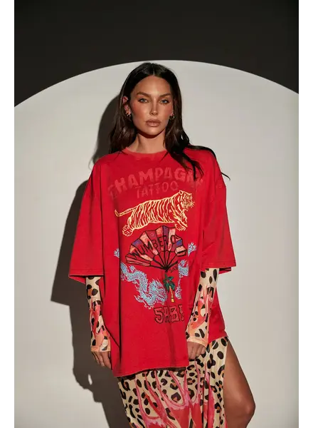 Sabbi Champagne & Tattoo Tee | Red