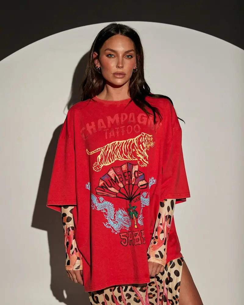 Sabbi Champagne & Tattoo Tee | Red
