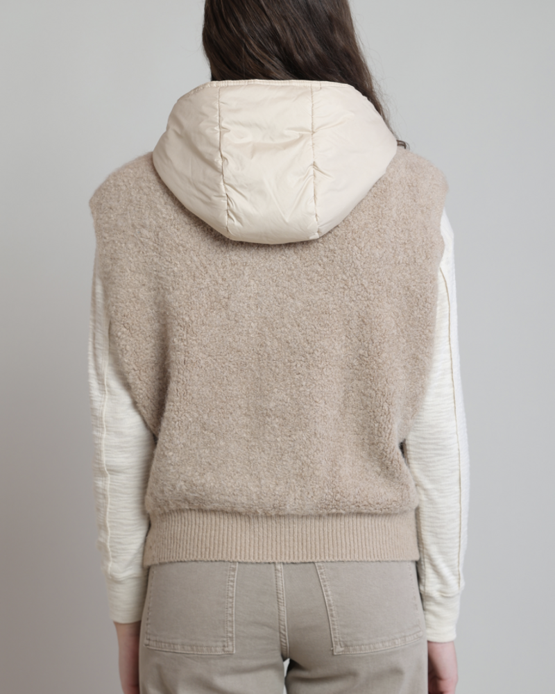 Maeve Boucle Vest | Biege