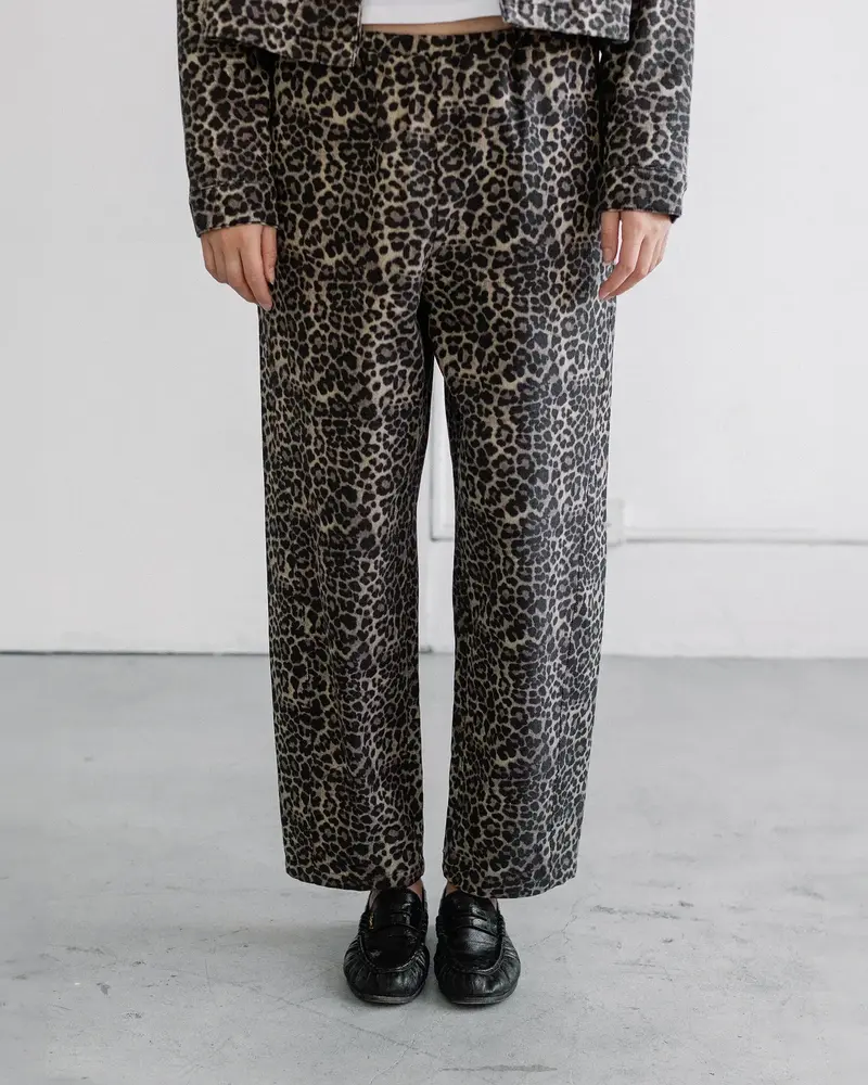 Leopard Barrel Twill Jogger
