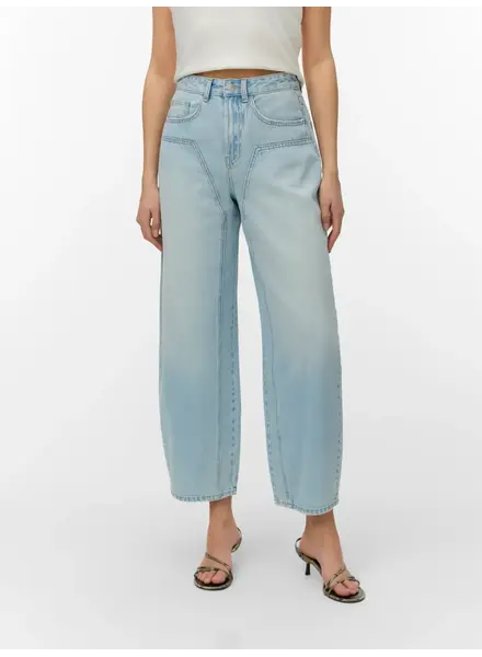 Vero Moda Zelda Barrel Jean | 34" Inseam