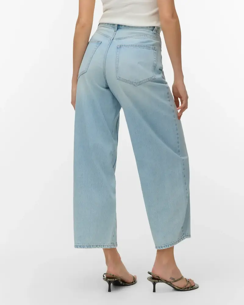 Vero Moda Zelda Barrel Jean | 32" Inseam