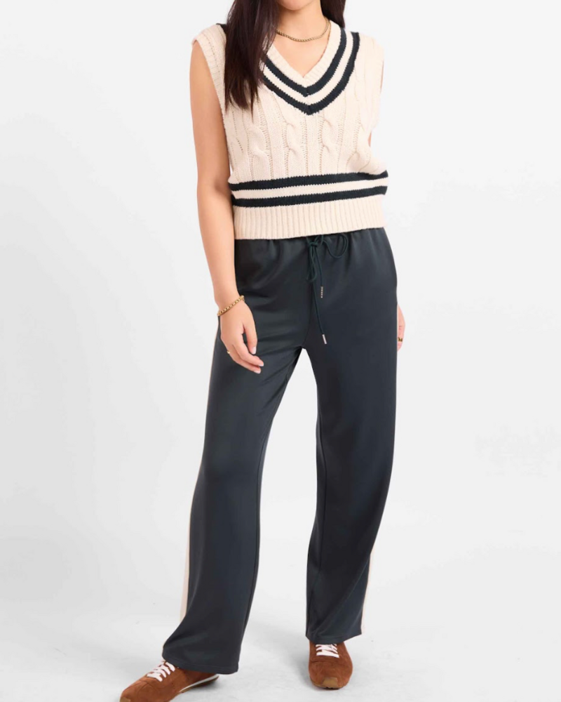 Novel Sweater Vest | Green Stripe