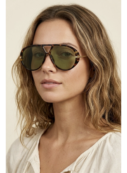 Q2 The Fleetwood | Amber/Green