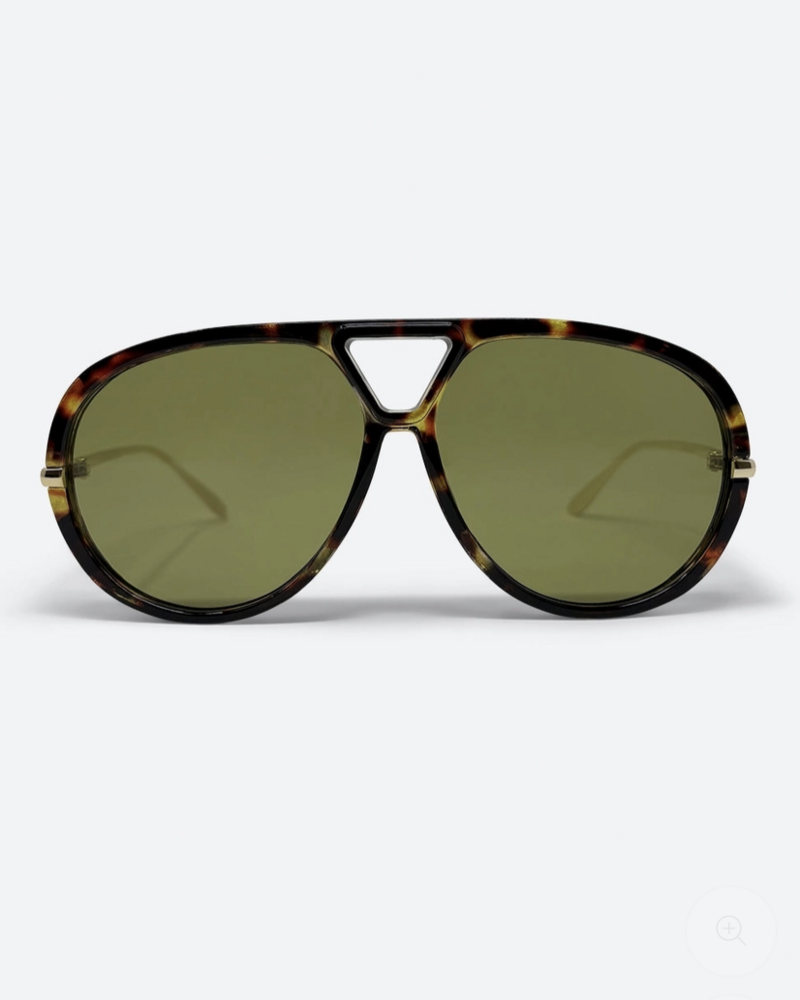 Q2 The Fleetwood | Amber/Green