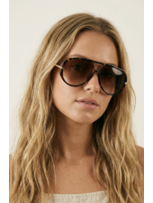 Q2 The Fleetwood | Amber/Brown Gradient