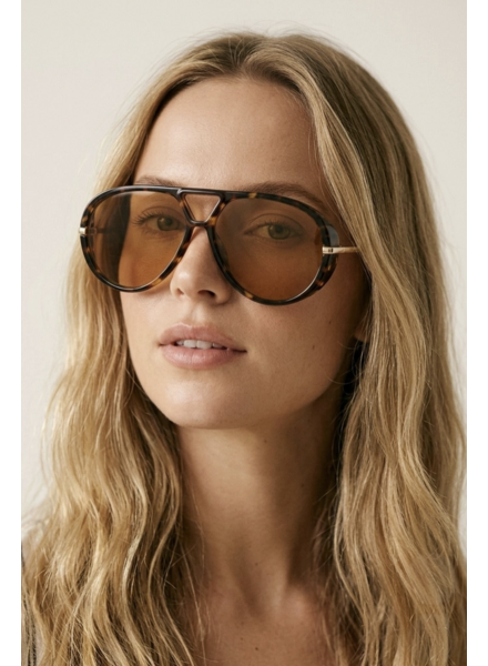Q2 The Fleetwood | Tort/Amber