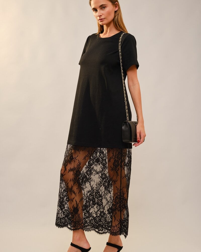 Larae Oversized Lace Midi Dress