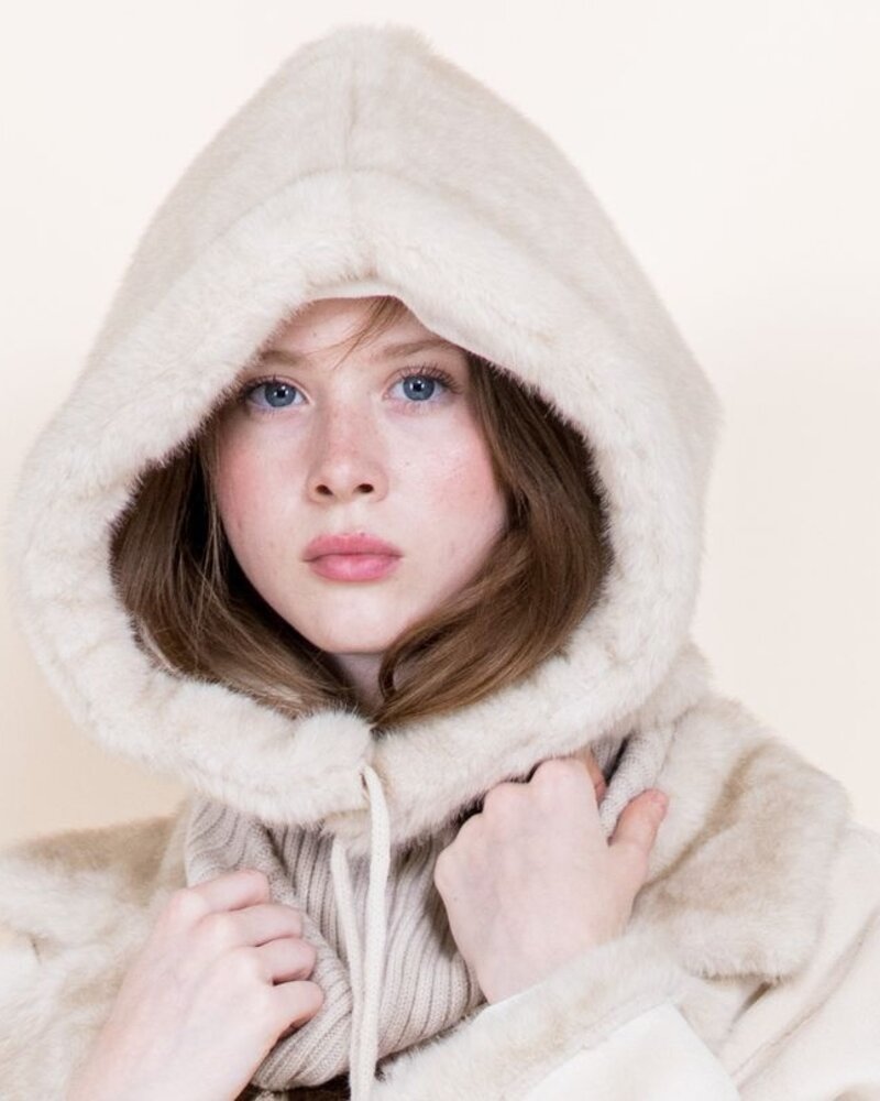 Belle 2-in-1 Vegan Fur Hood Scarf | Biege