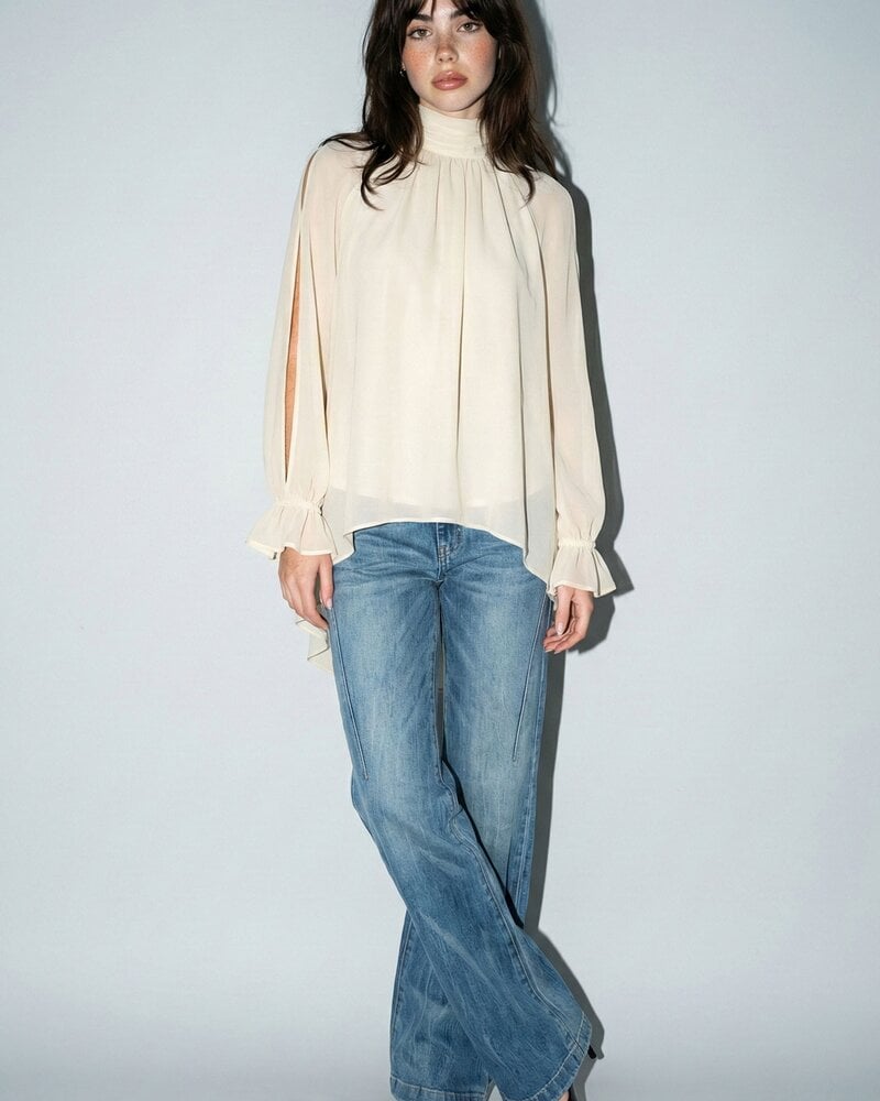 Sandra Cold-shoulder High-low Top | Cream