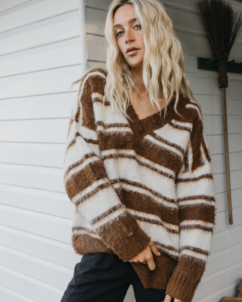 OTTWAY Wilde Fluffy V-Neck Oversized Sweater