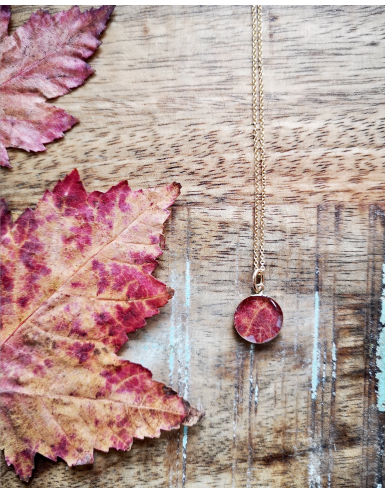 Collier Plaqué Or Feuille d'Érable 10mm - ML0110G