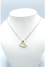 Collier en ivoire de mammouth en coeur - MPS117