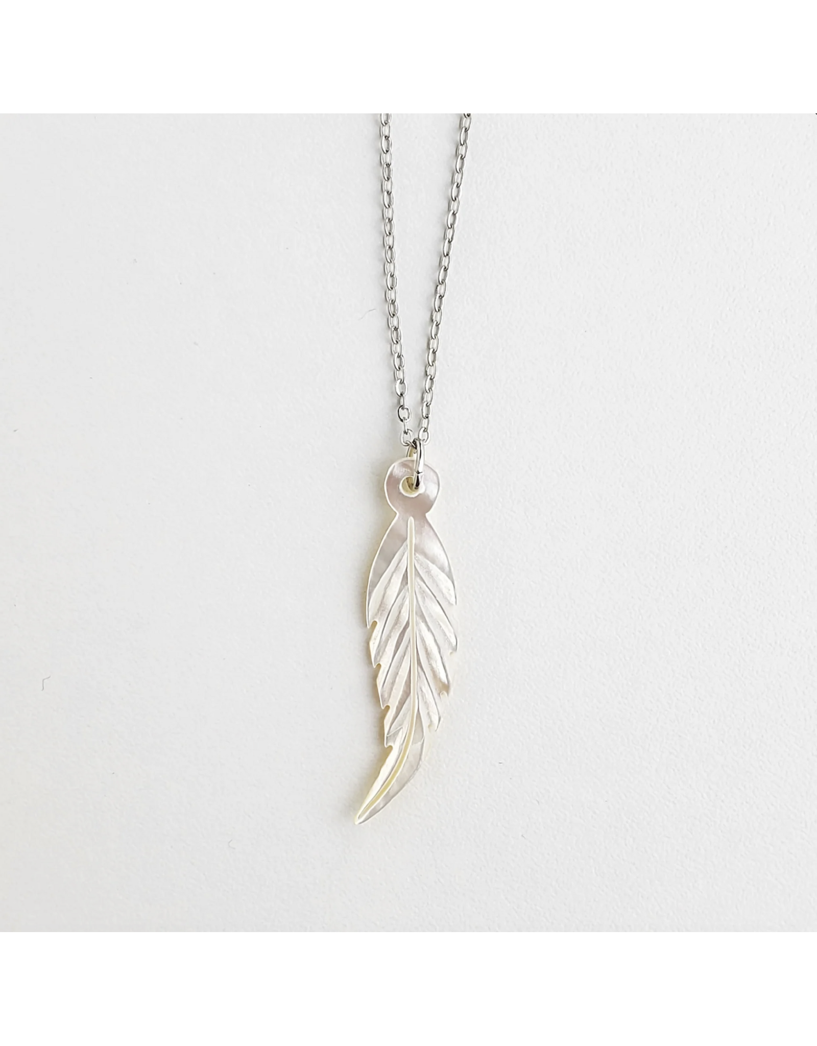 Pendentif Plume en Nacre - MN102