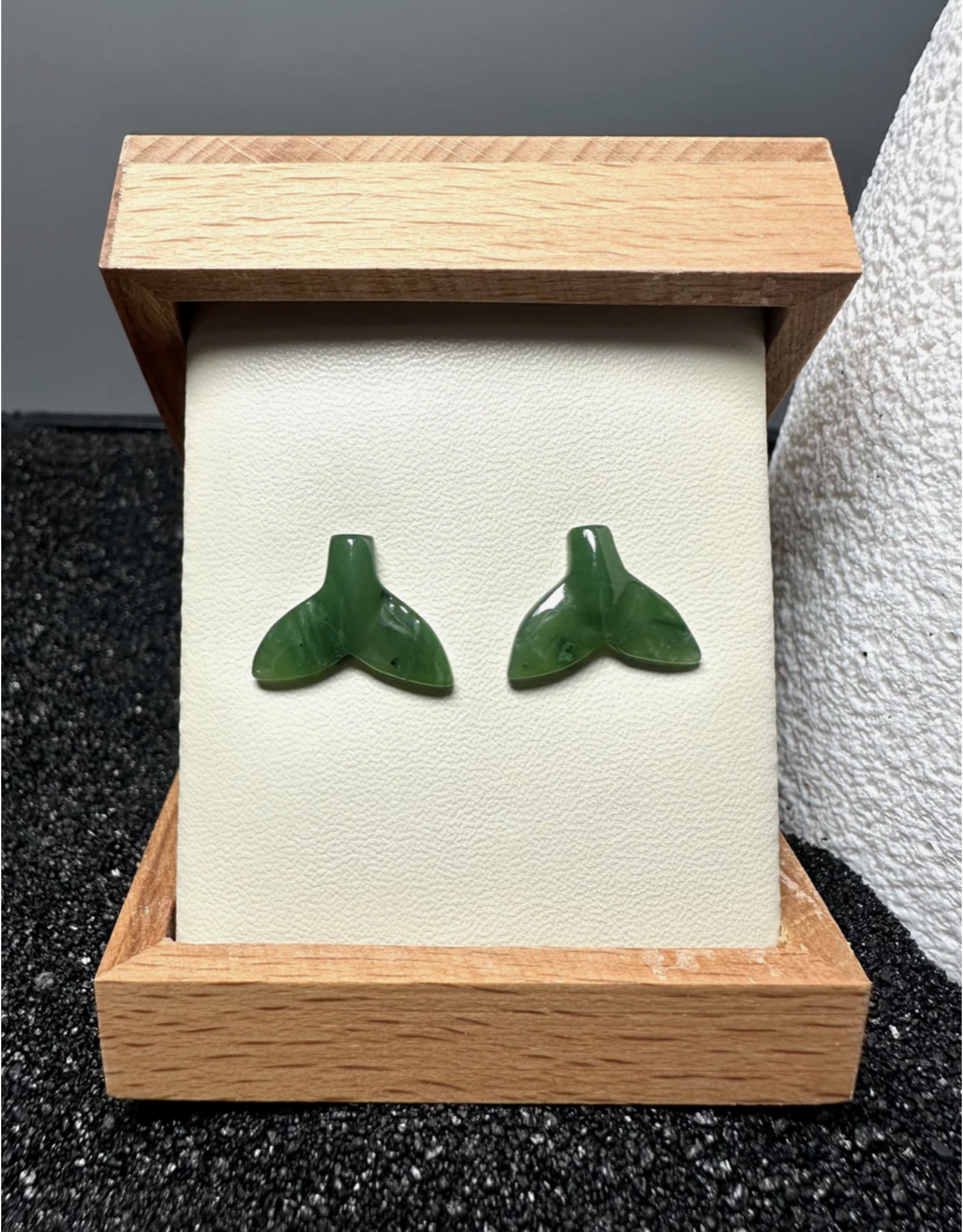 Boucles d'Oreilles Queue de Baleine en Jade - 3083