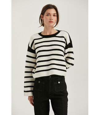 Crescent Tobi Sweater (M)