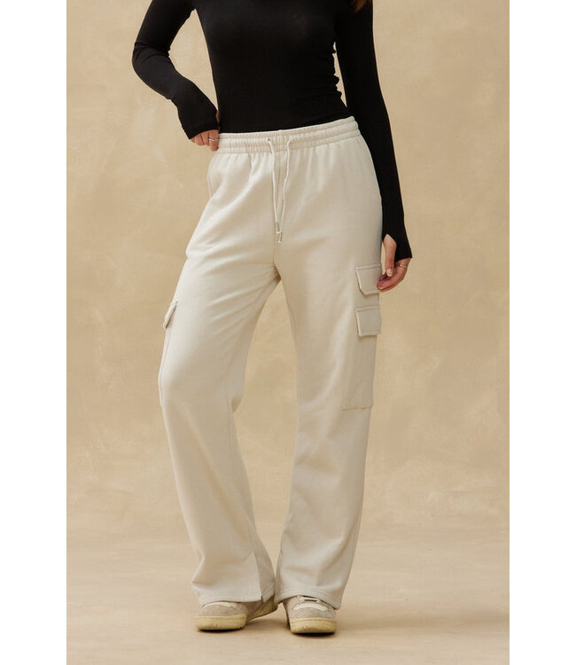 Kuwalla Relaxed Cargo Wide Leg Sweatpant