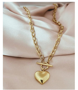 Isla Rae Queen of Hearts Necklace