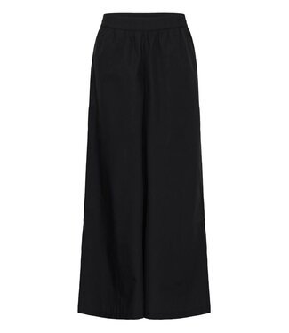 Culture Jila Olena Pant (L)
