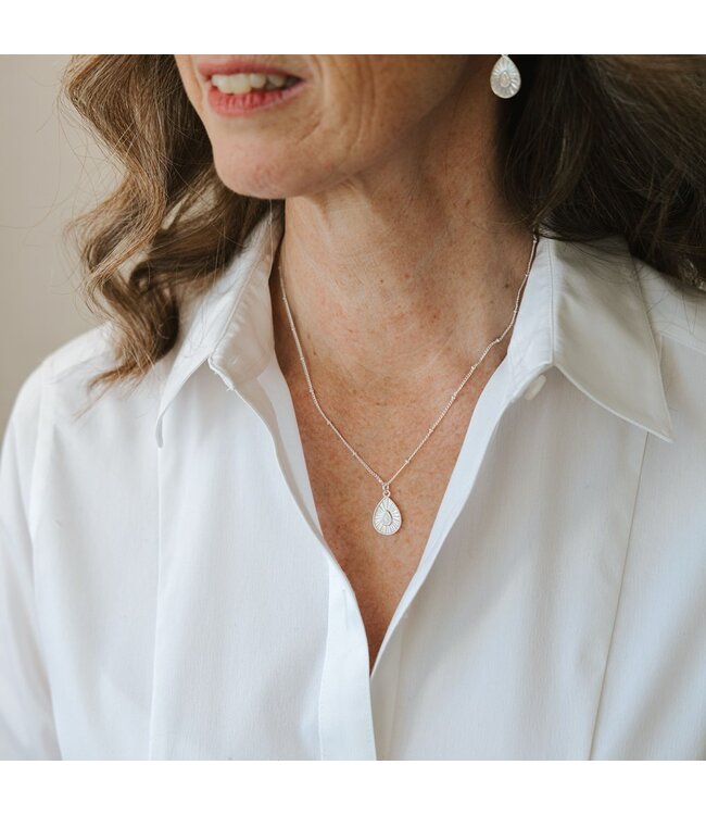 Glee Dewdrop Necklace
